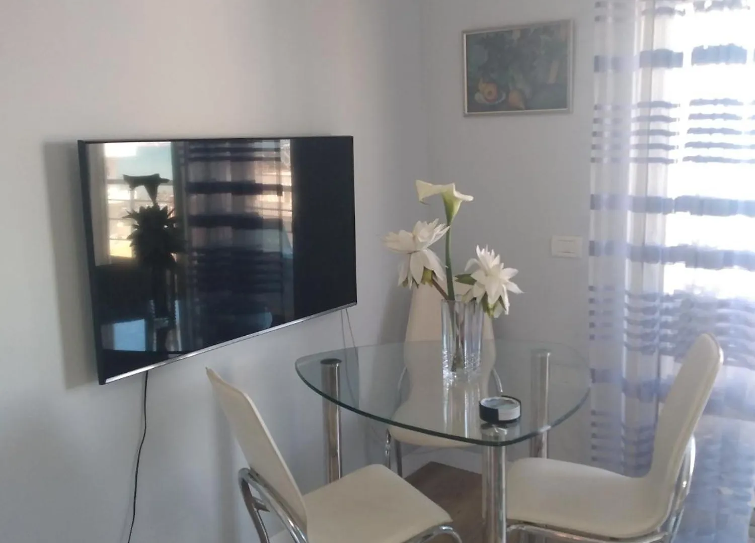 Seaview Apartment In Durres Beach, Albania -Elavator, Air-Condition, Internet Provided